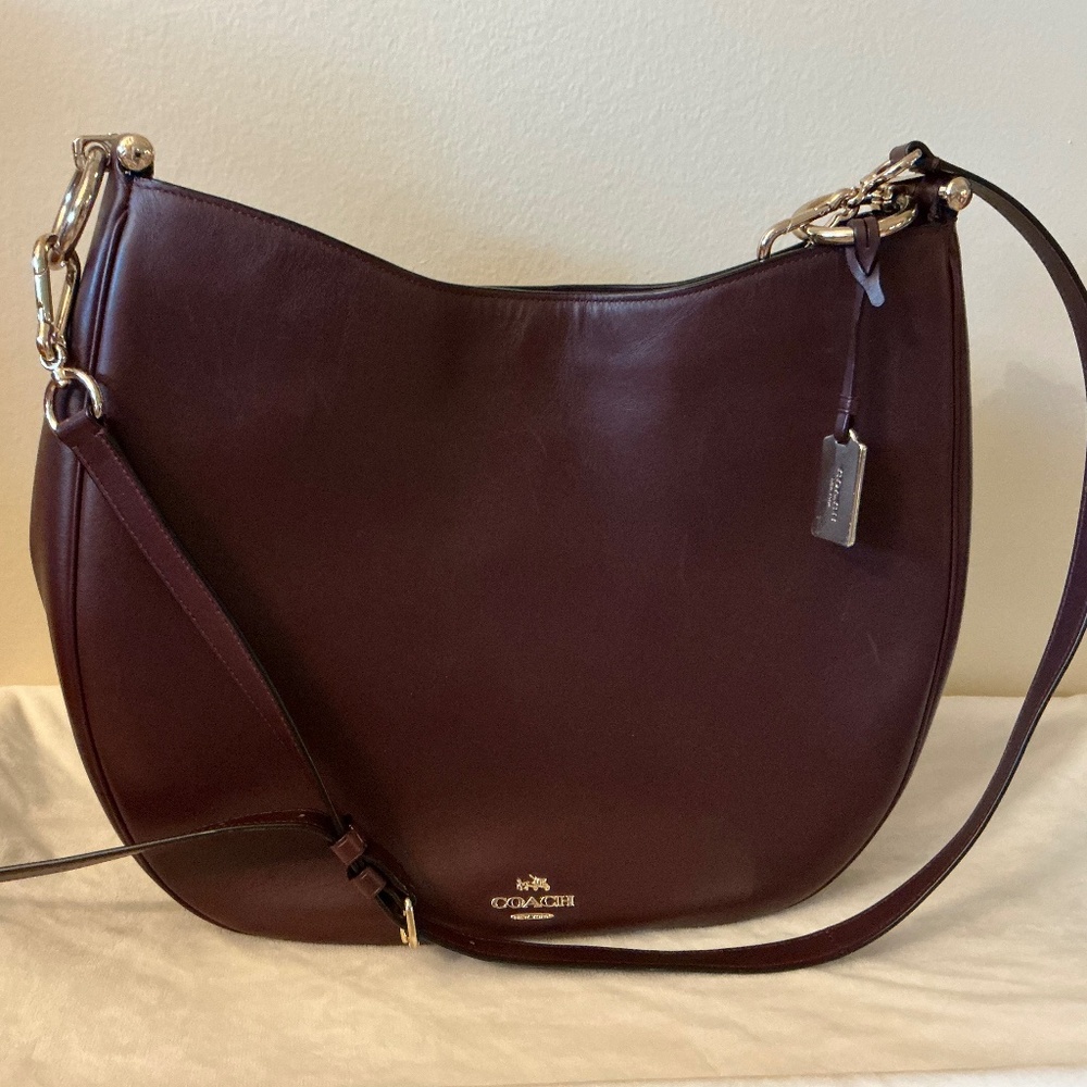 COACH Nomad Hobo (Large) Oxblood